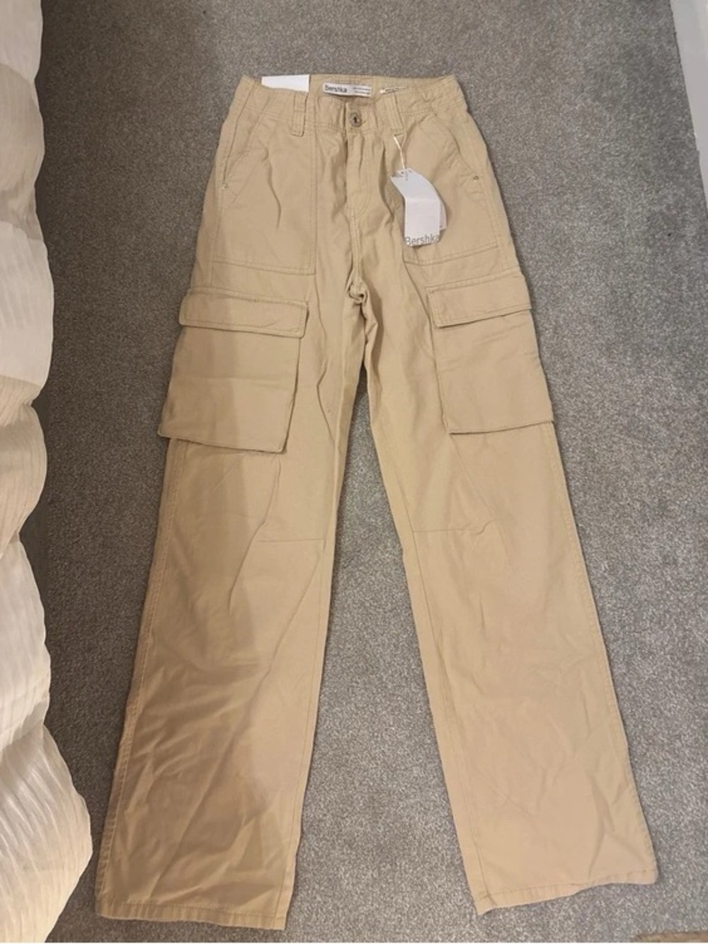 Bershka Men's Beige Cargo Trousers